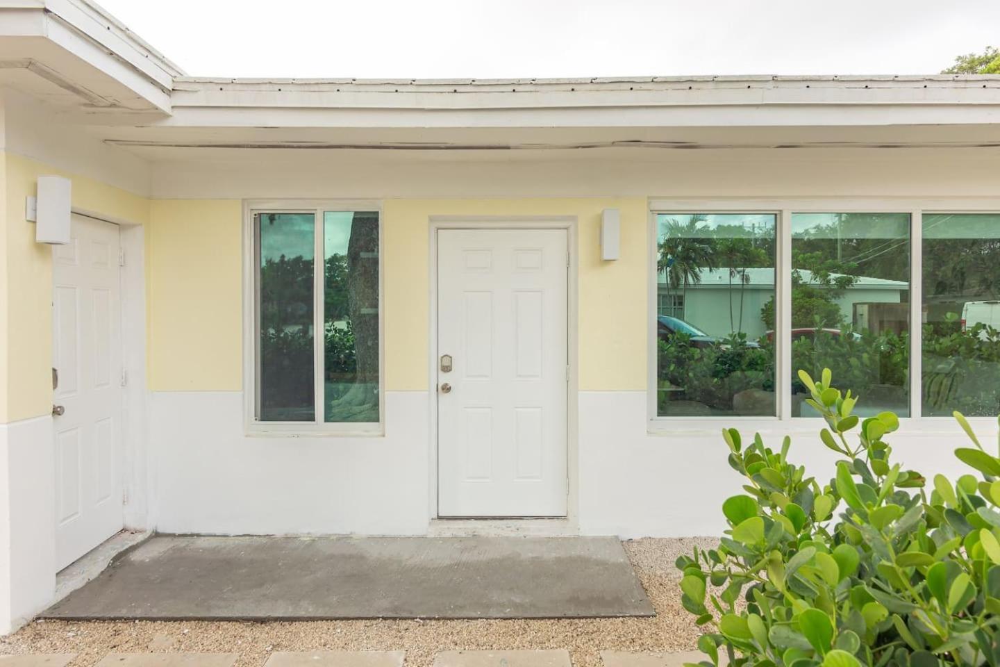Large Stylish Studio Apartment in El Portal #3 Miami Exterior foto